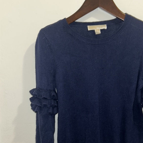 Michael Kors Sweater with ruffle on sleeve - Picture 3 of 6